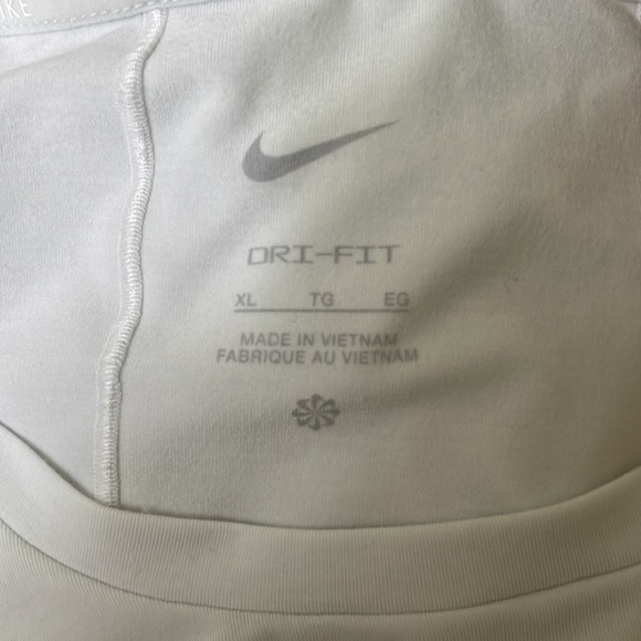 Nike Women's Dri-FIT One Luxe Twist Short Sleeve Shirt - Picture 4 of 5